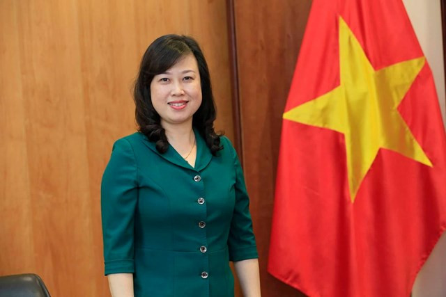 Bộ trưởng Y tế Đào Hồng Lan: Bà Đào Hồng Lan sinh ngày 23/7/1971, quê quán xã Tam Kỳ, huyện Kim Thành, tỉnh Hải Dương, trình độ thạc sĩ kinh tế. Bà Lan hiện là Ủy viên Trung ương Đảng, Bí thư Ban Cán sự Đảng, Bộ trưởng Bộ Y tế; Đại biểu Quốc hội khóa XV và Ủy viên Ủy ban Kinh tế của Quốc hội; Phó Chủ tịch Nhóm nữ đại biểu Quốc hội khóa XV (11/2021).