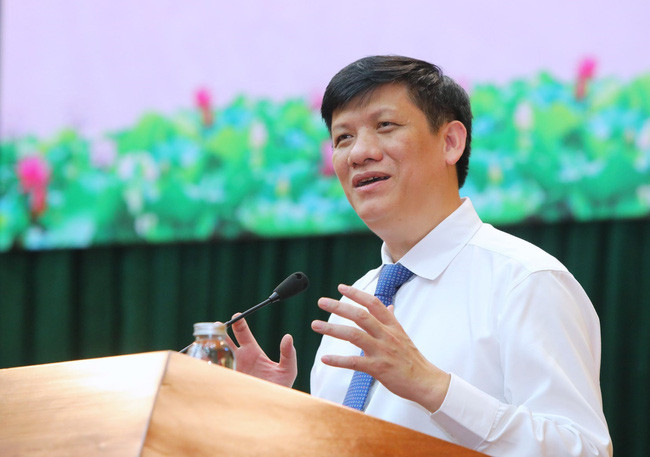 Bộ Chính trị cho rằng, ông Nguyễn Thanh Long đã suy thoái về tư tưởng chính trị, đạo đức, lối sống; vi phạm Quy định của Đảng và pháp luật của Nhà nước; vi phạm Quy định về những điều đảng viên không được làm, Quy định trách nhiệm nêu gương; gây hậu quả rất nghiêm trọng, làm thất thoát, lãng phí lớn ngân sách nhà nước; ảnh hưởng đến công tác phòng, chống dịch COVID-19; gây bức xúc trong xã hội; ảnh hưởng xấu đến uy tín của tổ chức đảng, Bộ Y tế.