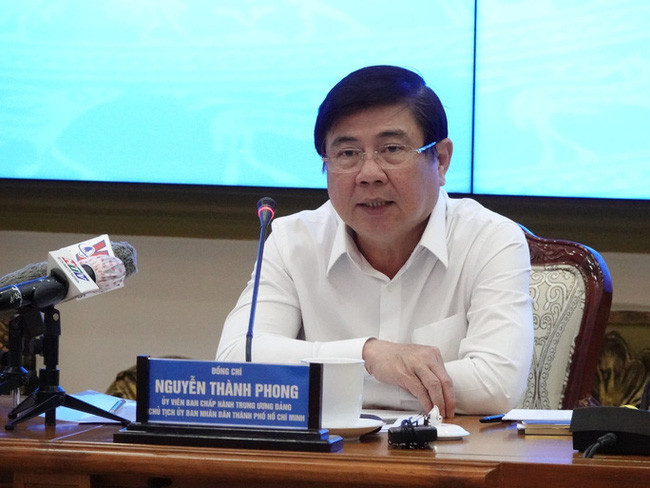 Ông Nguyễn Thành Phong sinh ngày 18/7/1962, quê quán xã Tam Phước, huyện Châu Thành, tỉnh Bến Tre. Ông Phong là Ủy viên Trung ương Đảng: Khóa XI, XII, XIII. Từ tháng 12/2015 - 8/2021, ông Phong giữ chức Phó Bí thư Thành ủy TP Hồ Chí Minh khóa X, XI; Bí thư Ban Cán sự Đảng, Chủ tịch UBND TP HCM khóa VIII nhiệm kỳ 2011-2016, khóa IX nhiệm kỳ 2016-2021; khóa X nhiệm kỳ 2021-2026. Ngày 20/8/2021, Bộ Chính trị đã có Quyết định về việc điều động, phân công ông Nguyễn Thành Phong, Ủy viên Trung ương Đảng, Phó Bí thư Thành ủy, Chủ tịch UBND TPHCM giữ chức Phó Trưởng Ban Kinh tế Trung ương.