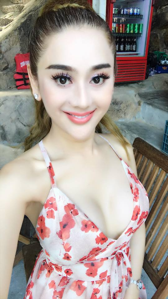 Ngắm những hình ảnh này của Lâm Khánh Chi sau ngày lên xe hoa với chồng trẻ Trần Phi Hùng khiến người đối diện khó có thể rời mắt.