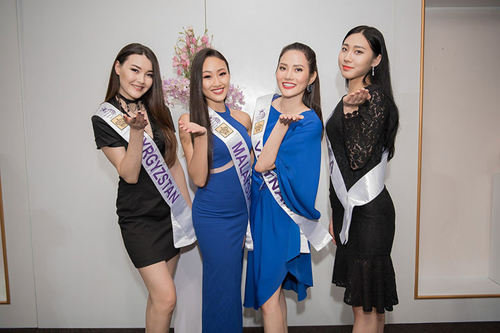 Diệu Linh và các thí sinh của cuộc thi đều tỏ ra hào hứng với các hoạt động.