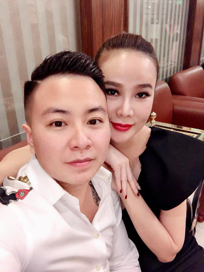 Hiện tại, Dương Yến Ngọc hạnh phúc bên bạn trai kém 12 tuổi. Cặp đôi lần đầu tiên công khai chuyện tình cảm vào tháng 12/2017.