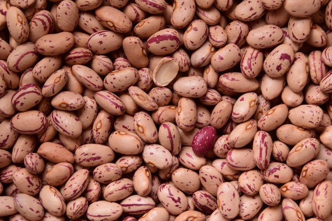 9. Không ăn thức ăn gây đầy bụng: Đậu cũng là thực phẩm lành mạnh giàu chất xơ và protein giúp chị em không lo sự tăng cân ngoài kiểm soát. Tuy nhiên, đậu lại có thể tạo ra nhiều khí gas trong dạ dày làm cho vòng eo dễ bị phá vỡ. Do đó, trong mỗi bữa ăn bạn chỉ nên dùng những khẩu phần ăn ít đậu để tránh bụng làm việc quá sức. Ảnh: Pixabay.