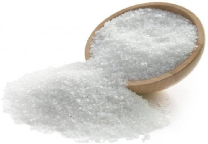Tắm bằng nước muối epsom: Muối epsom là tên gọi khác của muối vô cơ (magnesium sulphate) có tác dụng giảm viêm và cứng cổ. Bạn chỉ cần thêm 4 - 5 muỗng muối epsom vào nước tắm, sau đó tắm hoặc chỉ cần ngâm vùng cổ. Ảnh: Flixcart.