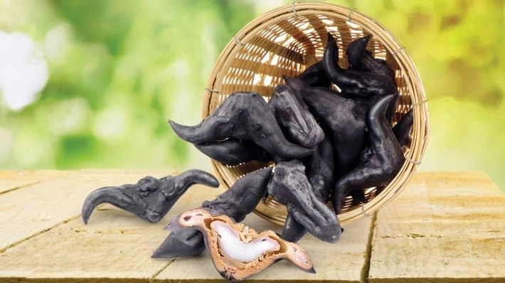 Trị đại tiện ra máu: Vỏ củ ấu 60g, địa du 15g, tiêu sơn căn 6g, ô mai 10g, cam thảo chế 6g. Sắc uống 2 lần trong ngày. Ảnh: Internet.