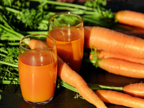 Nước ép cà rốt chứa nhiều chất dinh dưỡng và các khoáng chất thiết yếu, giúp ngăn ngừa nhiều bệnh tật. Sau đây là một số lợi ích sức khỏe của việc uống nước ép cà rốt thường xuyên. Ảnh: Boldsky.