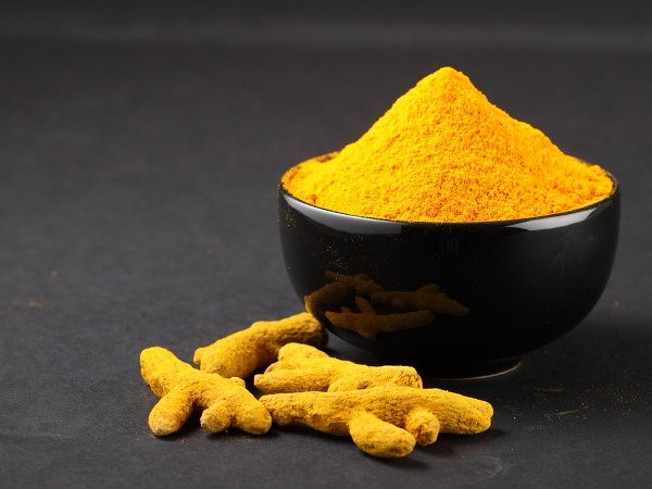 6. Củ nghệ: Củ nghệ chứa curcumin có tác dụng giảm đau, viêm và cứng khớp liên quan đến viêm khớp dạng thấp. Ảnh: Boldsky.