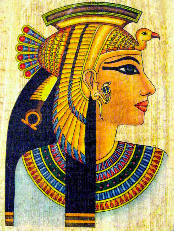 Thế nhưng, giới chuyên gia nhận định Nữ hoàng Cleopatra không hề xinh đẹp như trong phim ảnh. Căn cứ vào những cổ vật mô tả dung mạo của Nữ hoàng Cleopatra, các chuyên gia đã phục dựng gương mặt của bà và phát hiện sự thật "động trời".
