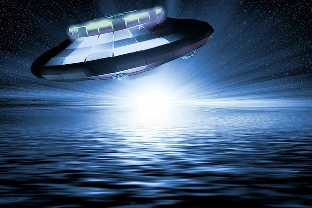 UFO được các nhân chứng kể có chiều dài khoảng 200 - 250m. Trong lúc di chuyển, nó tạo ra âm thanh lạ. Dù UFO chỉ cách tàu ngầm Liên Xô khoảng 1 km nhưng radar không phát hiện sự xuất hiện của vật thể lạ đó.