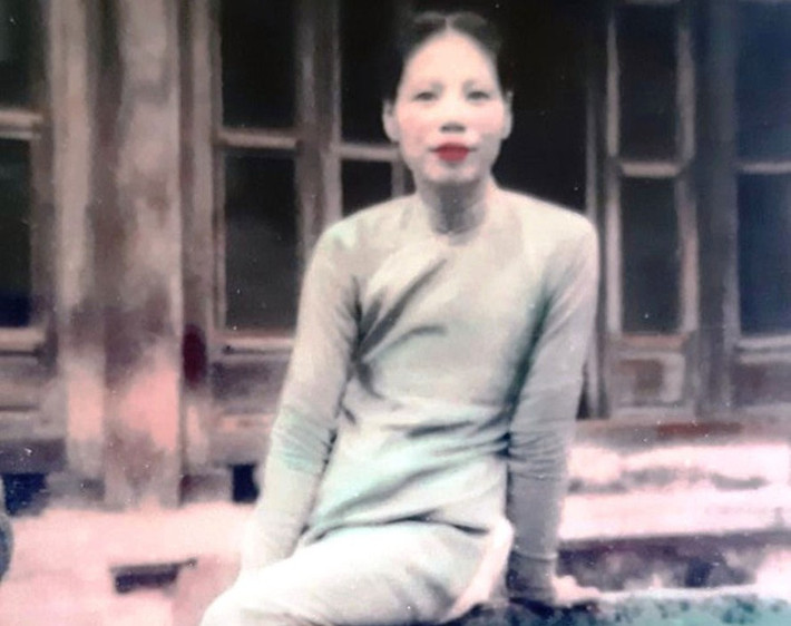 Theo các tài liệu, cung nữ cuối cùng của triều Nguyễn (1802 - 1945) - bà Lê Thị Dinh là cháu ngoại của Quận Công Ưng Quyến - em trai của 3 vị vua triều Nguyễn là Kiến Phúc, Hàm Nghi, Đồng Khánh.