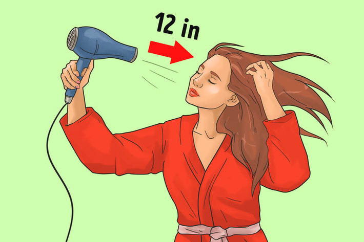 Để máy sấy quá gần đầu: Khoảng cách thích hợp để sấy tóc là cách da đầu 30 cm. Để máy sấy quá gần sẽ làm bỏng da đầu, làm tóc dễ gãy rụng.
