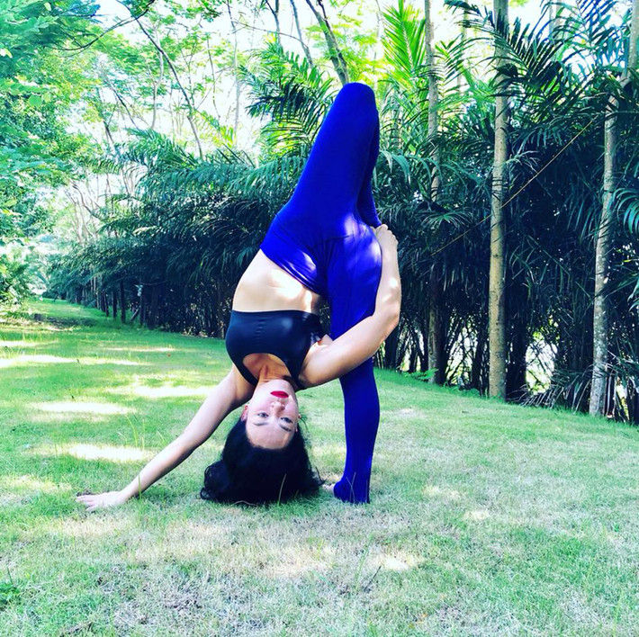Đặc biệt, với dân văn phòng hay gặp chứng bệnh về cổ, vai gáy và lưng thường dẫn đến nghẽn mạch máu, khó lưu thông máu lên não, các bài tập yoga sẽ giúp phòng tránh những chứng bệnh này.