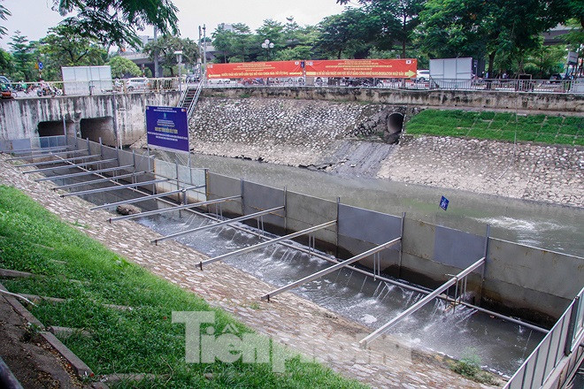 Khu vực trình diễn xử lý bùn vẫn hoạt động hết công suất.