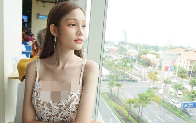 Dear Ritai Pryasiyong mặc các kiểu áo ren hai dây cực gợi cảm.