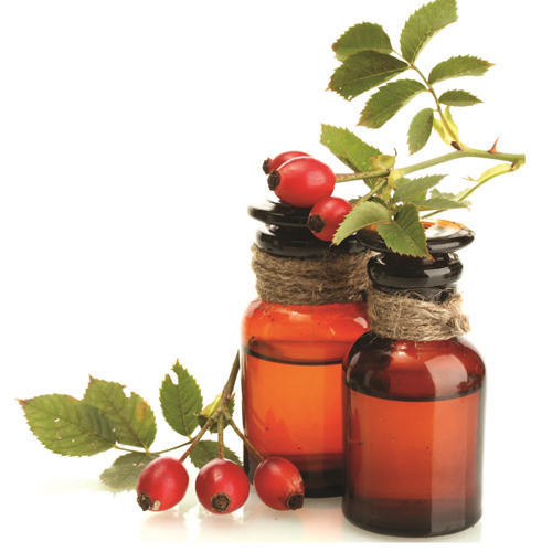 Tinh dầu quả tầm xuân chứa linoleic acid, carotenoids và tocopherol (có đặc tính của Vitamin E, rất tốt trong chống lão hóa) có tác dụng kháng viêm cho da. Dầu quả tầm xuân cũng chứa hàm lượng cao axit phenolic giúp ngăn ngừa oxy hóa, làm chậm quá trình lão hóa da.