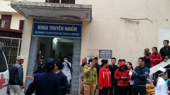 Khoảng 14h – 15h ngày 28/12, hơn 2.000 công nhân trong nhà máy may mặc nội y Regina Miracle (khu công nghiệp Vsip Hải Phòng) có biểu hiện ngộ độc thực phẩm.