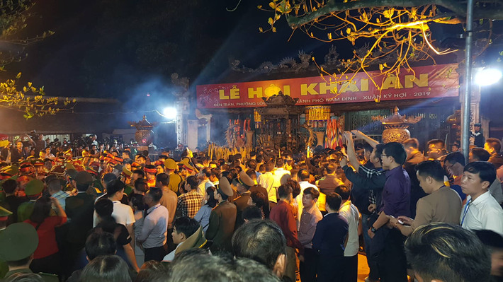 Hàng nghìn đại biểu dự lễ khai ấn đền Trần.