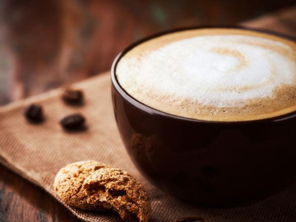 8. Thận trọng về cà phê: Caffeine có thể gây căng thẳng lên thận và tăng huyết áp. Uống nhiều cà phê quá mức có thể dẫn đến tổn thương thận về lâu dài. Ảnh: Boldsky.