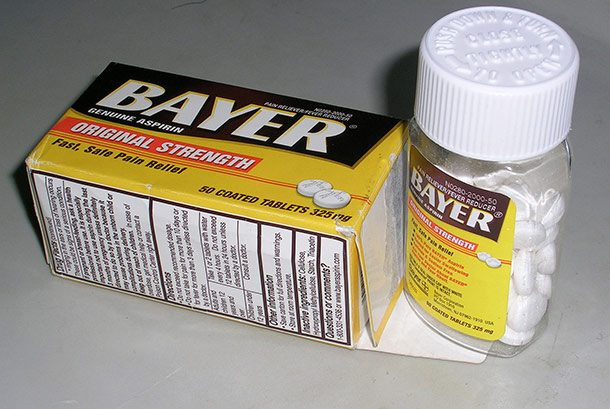 Aspirin là loại thuốc giảm đau ra đời ở dạng acid acetylsalicylic (ASA) vào văm 1899. Ảnh: List25.