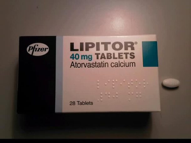 Lipitor giúp giảm cholesterol xấu và tăng cholesterol tốt làm giảm nguy cơ đau tim. Ảnh: List25.