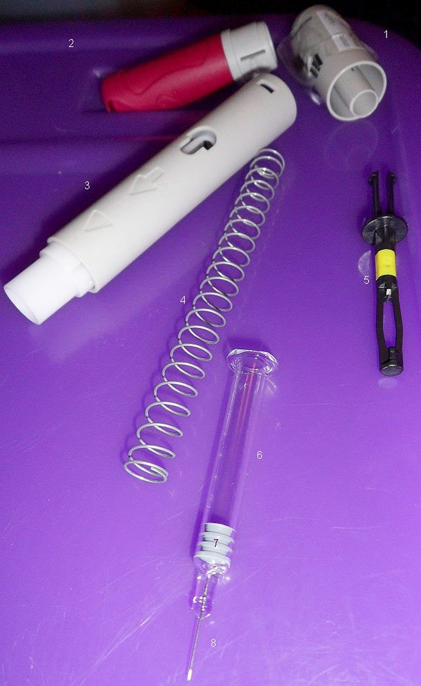 Humira, còn được gọi là Adalimumab, điều trị một số bệnh như viêm khớp dạng thấp, bệnh Crohn và rối loạn da. Ảnh: webmd.