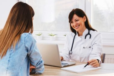 Trước đây, khi ung thư bàng quang lan ra các cơ xung quanh hoặc các cơ quan khác, hy vọng cứu sống người bệnh khá thấp. Ngày nay, với sự phát triển của y học, tỷ lệ sống sót đã tăng lên. Ảnh: Shutterstock.
