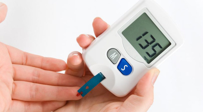 10. Giảm triệu chứng đông máu: Các nghiên cứu đã chỉ ra rằng, nước dừa có tác dụng giảm hình thành máu đông.
