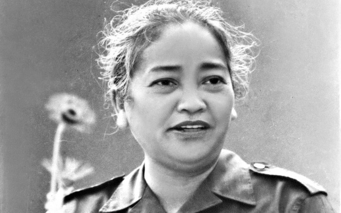 Nữ Phó Chủ tịch nước đầu tiên bà Nguyễn Thị Định cũng là nữ tướng đầu tiên của QĐND Việt Nam, sinh năm 1920. Bà bắt đầu nắm giữ chức Phó Chủ tịch nước ở tuổi 67, từ năm 1987-1992.