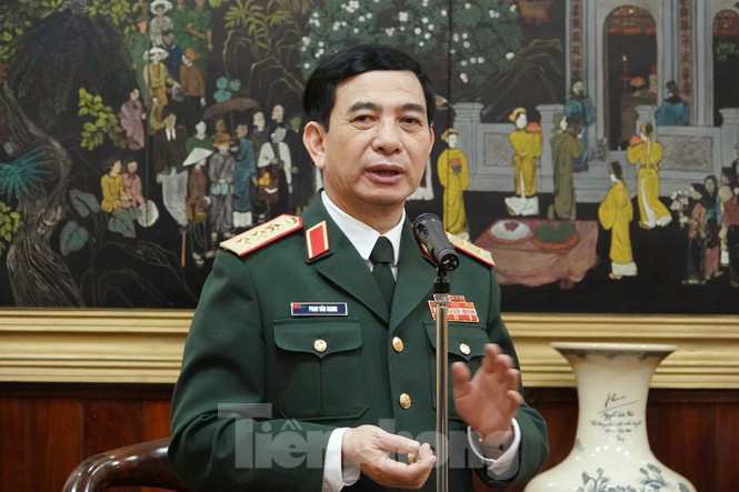 Tháng 1/2021, tại Đại hội đại biểu toàn quốc lần thứ XIII của Đảng, ông được bầu tái cử Ban Chấp hành Trung ương và được Ban Chấp hành Trung ương bầu vào Bộ Chính trị khóa XIII. Từ ngày 8/4/2021: Tại kỳ họp thứ 11, Quốc hội khóa XIV đã phê chuẩn bổ nhiệm chức vụ Bộ trưởng Bộ Quốc phòng. (Ảnh: Tiền phong)