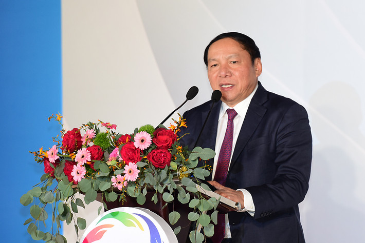 Ông Nguyễn Văn Hùng, Ủy viên Trung ương Đảng, Thứ trưởng Bộ Văn hóa, Thể thao và Du lịch, được giới thiệu phê chuẩn bổ nhiệm Bộ trưởng Bộ Văn hóa, Thể thao và Du lịch.