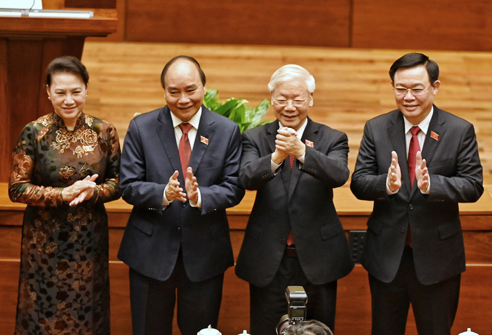 Từ những bài học từ lịch sử, mỗi khi đất nước ta gặp khó khăn, thách thức, luôn có nguồn sức mạnh rất lớn đến từ tinh thần đoàn kết, ý chí độc lập, sức mạnh của sự chính nghĩa, sự khiêm nhường và lòng yêu chuộng hòa bình của triệu triệu người dân. Ảnh: VGP