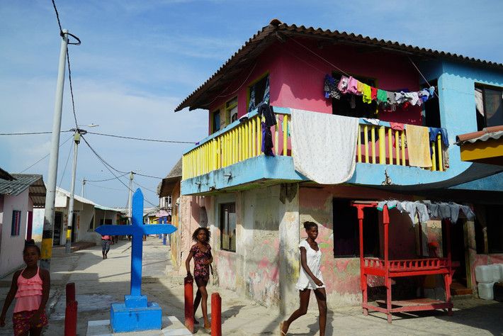Hòn đảo chật chội nhất thế giới này nằm trong vịnh Morrosquillo, miền bắc Colombia, thuộc quản lý của chính quyền thành phố Cartagena. Ảnh: CNN.