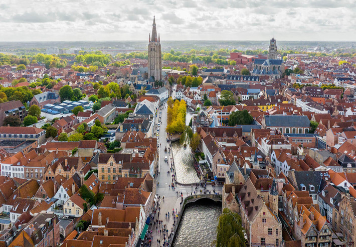 Được mệnh danh là " Venice của phương Bắc" châu Âu, thành phố Bruges đứng đầu danh sách những nơi đẹp nhất Bỉ. Ảnh: Mybestplace.