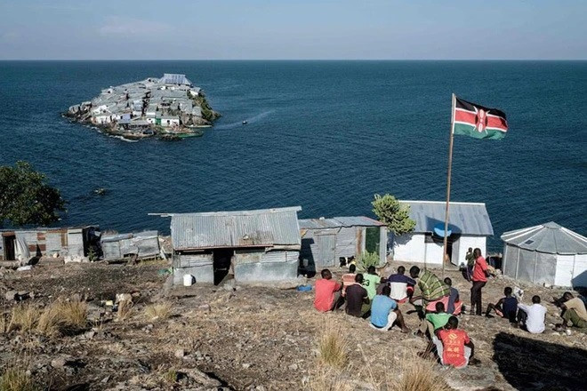 Hiện tại, lượng cá ở quanh đảo Migingo đang trở nên ít dần. Các ngư dân trên đảo đã bắt đầu chuyển sang các vùng khác để đánh bắt.