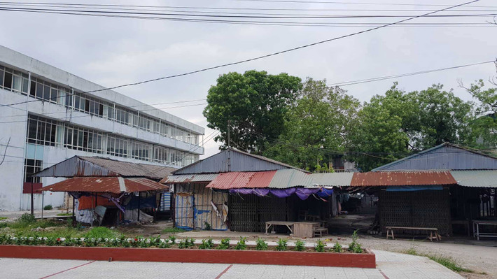 “Hiện địa phương muốn kêu gọi các doanh nghiệp, cá nhân có nhu cầu kinh doanh thuê lại, đầu tư, tôn tạo chứ để như thế này sẽ hỏng hết. Sang tuần đơn vị tư vấn sẽ về báo cáo UBND huyện Gia Lộc, sau đó sẽ xin ý kiến Thường trực huyện để báo cáo sau đó sẽ trình các cấp có thẩm quyền thẩm định và trình tỉnh ban hành quyết định. Nhưng đó là cả một quá trình. Chúng tôi cũng rất sốt ruột nhưng vẫn phải từng bước một”, ông Long nói.