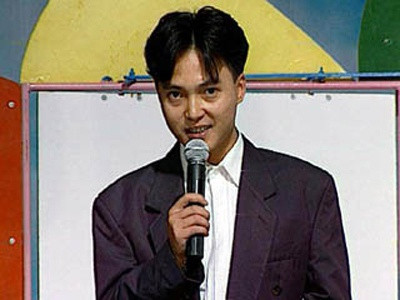 Lưu Minh Vũ là con trai cố nhà thơ Lưu Quang Vũ. Nhắc đến anh, khán giả sẽ nhớ đến chương trình Hãy chọn giá đúng bởi sự hài hước, lôi cuốn khán giả vào từng trò chơi. Sau này, anh cũng đảm nhận vai trò MC Đường lên đỉnh Olympia vào các năm năm 2000, 2002 và 2003.