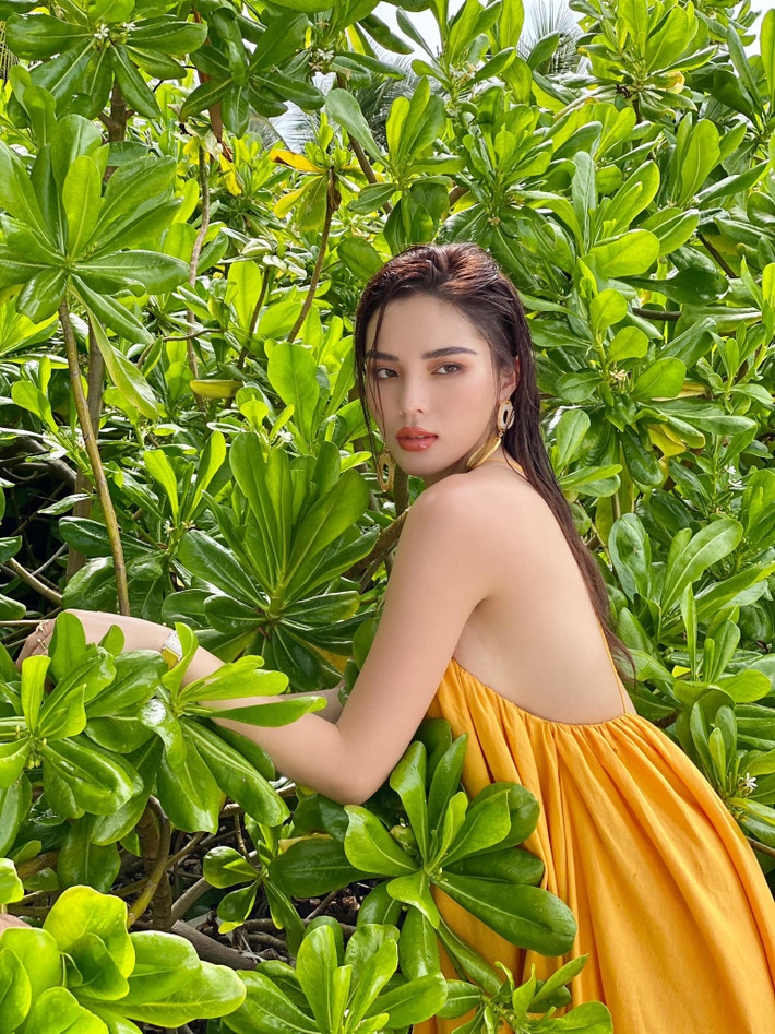 Hoa hậu Kỳ Duyên tiếp tục nhận nhiều lời khen ngợi bởi nhan sắc ngày càng thăng hạng trong bộ ảnh mới.