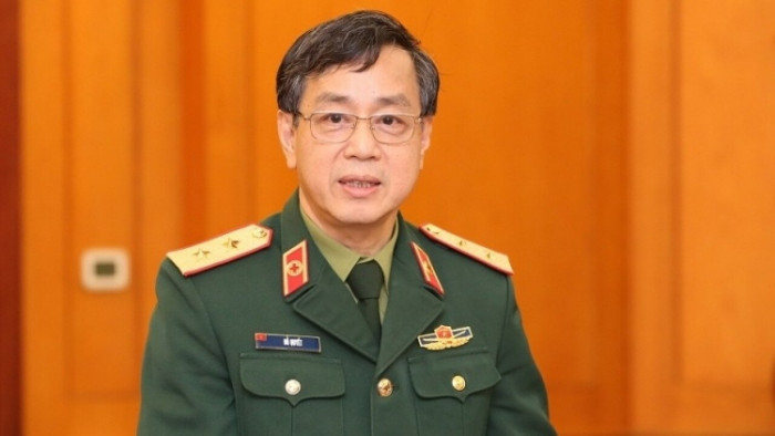 Tại cuộc họp ngày 5/4, Ban Bí thư đã quyết định thi hành kỷ luật cảnh cáo Ban Thường vụ Đảng uỷ Học viện Quân y các nhiệm kỳ 2015 - 2020, 2020 – 2025. Đồng thời, thi hành kỷ luật Trung tướng Đỗ Quyết - Giám đốc Học viện Quân y và Thiếu tướng Hoàng Văn Lương - Phó Giám đốc Học viện Quân y bằng hình thức "Cách chức tất cả các chức vụ trong Đảng" nhiệm kỳ 2015 - 2020, 2020 - 2025.