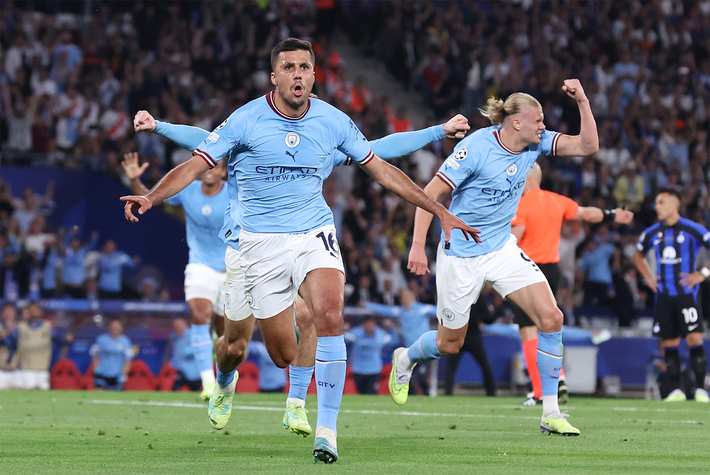 Gia đình Al Nahyan cũng sở hữu câu lạc bộ bóng đá Manchester City thông qua tập đoàn Abu Dhabi United (ADUG). Họ mua CLB này với giá 200 triệu bảng Anh (khoảng 720 tỷ đồng) và cũng có 81% cổ phần trong City Football Group (công ty kiểm soát nhiều CLB bóng đá khác trên thế giới).
