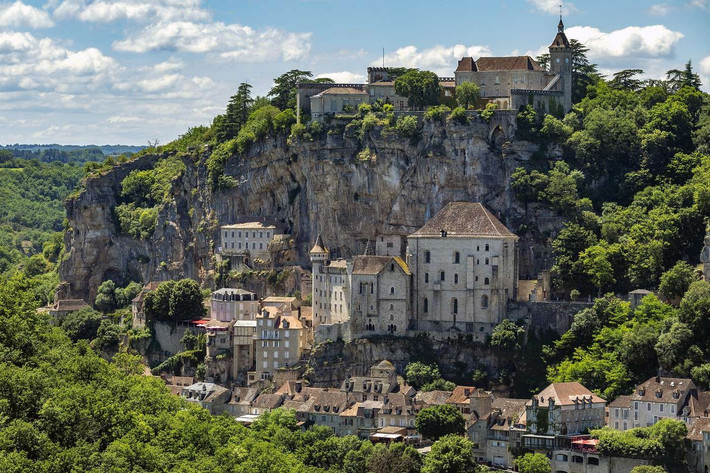 Ngoài ra, Rocamadour còn có nhiều công trình cổ kính khác được xây dựng từ thời Trung cổ.