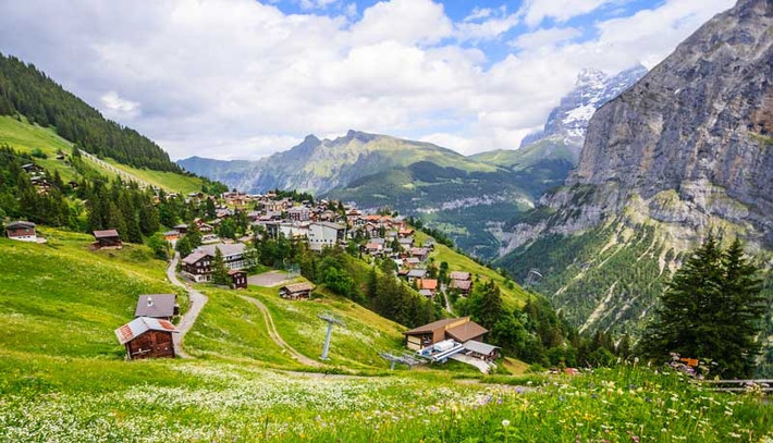 Vẻ đẹp bất tận của Lauterbrunnen khiến cho nơi này được UNESCO công nhận là di sản thiên nhiên thế giới năm 2001. Ảnh: IT.