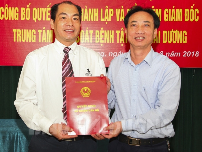Sau khi ông Tuyến bị điều tra, Giám đốc Sở Y tế tỉnh Hải Dương đã có quyết định tạm đình chỉ công tác ông Phạm Duy Tuyến, phân công ông Nguyễn Phúc Thiện, Phó giám đốc CDC Hải Dương, thay ông Phạm Duy Tuyến điều hành công việc của trung tâm này. Ông Phạm Duy Tuyến giữ chức Giám đốc Trung tâm Kiểm soát bệnh tật tỉnh Hải Dương từ ngày 1/9/2018. Trước đó, ông Tuyến giữ chức vụ Chi cục trưởng Chi cục An toàn vệ sinh thực phẩm tỉnh Hải Dương.
