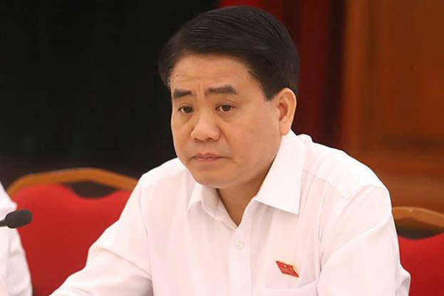 Bị cáo Chung cũng không đồng tình với cáo buộc liên đới bồi thường hơn 36 tỷ đồng. "Tôi đã trình bày với cơ quan điều tra và nói rõ với đoàn thanh tra là nếu Chính phủ mà nói tôi làm sai với quy định thì tôi sẵn sàng bán cả nhà đi để đền", ông Chung cho biết.