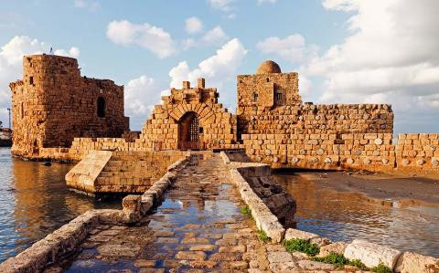 7. Thành phố Sidon, Lebanon được cho là nơi chúa Jesus và thánh Paul từng đặt chân đến. Thậm chí, Alexander Đại đế đã đánh chiếm thành phố này vào năm 333 TCN. Sidon được cho là có người ở liên tục kể từ năm 4000 TCN. Đây cũng là thành phố cổ quan trọng nhất của nền văn minh Phoenician.