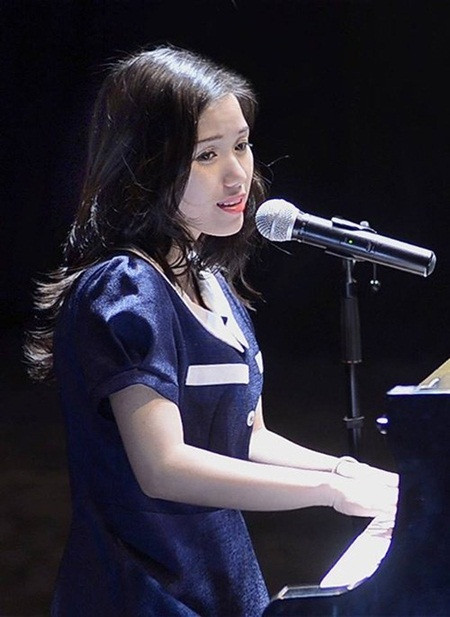 Khán giả cũng nhận thấy cô xuất hiện đều đặn hơn trong các sự kiện giải trí. Tuy tần suất không nhiều nhưng mỗi lần góp giọng trong một chương trình ca nhạc, Thùy Chi đều để lại ấn tượng đặc biệt sâu sắc bởi giọng hát của cô.