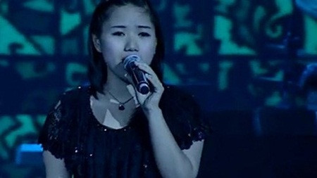 Tuy sớm nổi tiếng nhưng Thùy Chi không lựa chọn đi theo con đường ca hát chuyên nghiệp, cô trở thành giáo viên dạy nhạc và chỉ đi hát tại một số phòng trà tại Hà Nội, hoàn toàn không xuất hiện trên những sân khấu lớn.