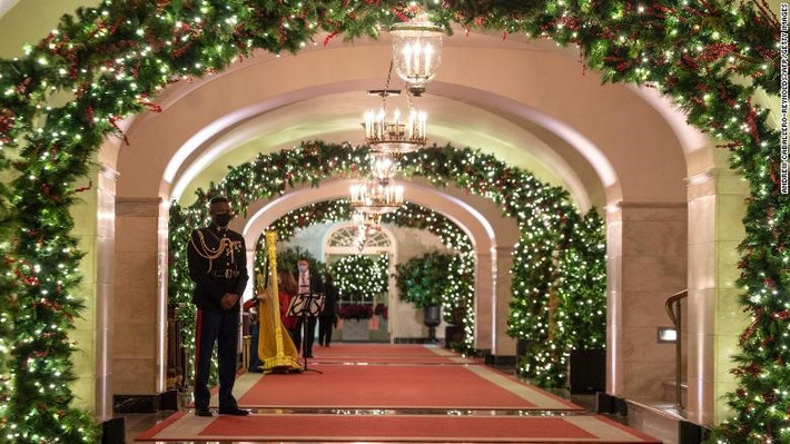 Nhà Trắng trang hoàng lung linh cho lễ Giáng sinh sắp tới. Ảnh: White House.