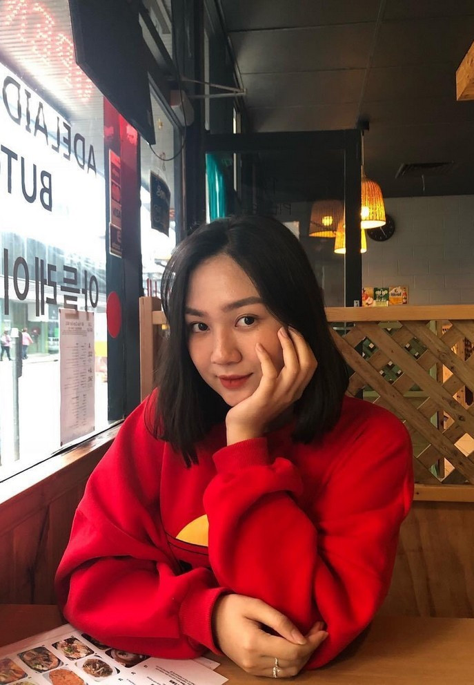 Dù cởi mở khi đăng tải hình ảnh trên mạng xã hội, nữ sinh 18 tuổi lại tỏ ra ngại ngùng khi nói về cuộc sống cá nhân.