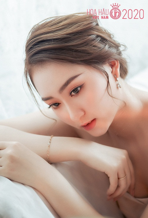 Hiện tại Trà My đang theo học tại Đại học Công Đoàn. Người đẹp chia sẻ, cô quyết tâm chinh phục cuộc thi lần này nên suốt 3 tháng qua đã “cắt” cơm để giữ dáng.