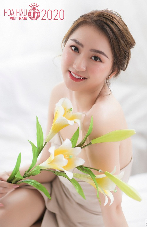 Kim Trà My từng là cựu thí sinh của Miss World Vietnam 2019. Tại cuộc thi này, cô được bình chọn vào Top 3 Người đẹp được yêu thích nhất. Thất bại khi chỉ dừng lại ở Top 39 chung cuộc, người đẹp một lần nữa quyết tâm “phục thù” khi đăng ký tham gia Hoa hậu Việt Nam 2020.